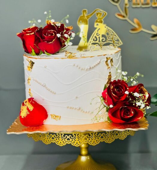 Elegant Rose Delight: Customizable Flower Cake for Special Occasions